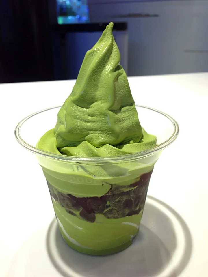 Snapdishの料理写真:Matcha softserve@Tsujiri, 313 Somerset|coxiella24さん