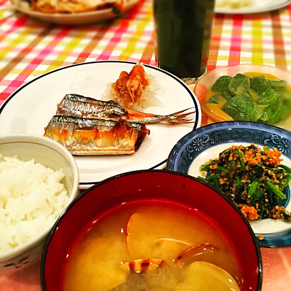 秋ですねー
秋刀魚は庶民の見方なはずなのに、1匹250円て。。。|Sah.Ahamさん