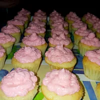baby shower cupcakes|allison mooreさん