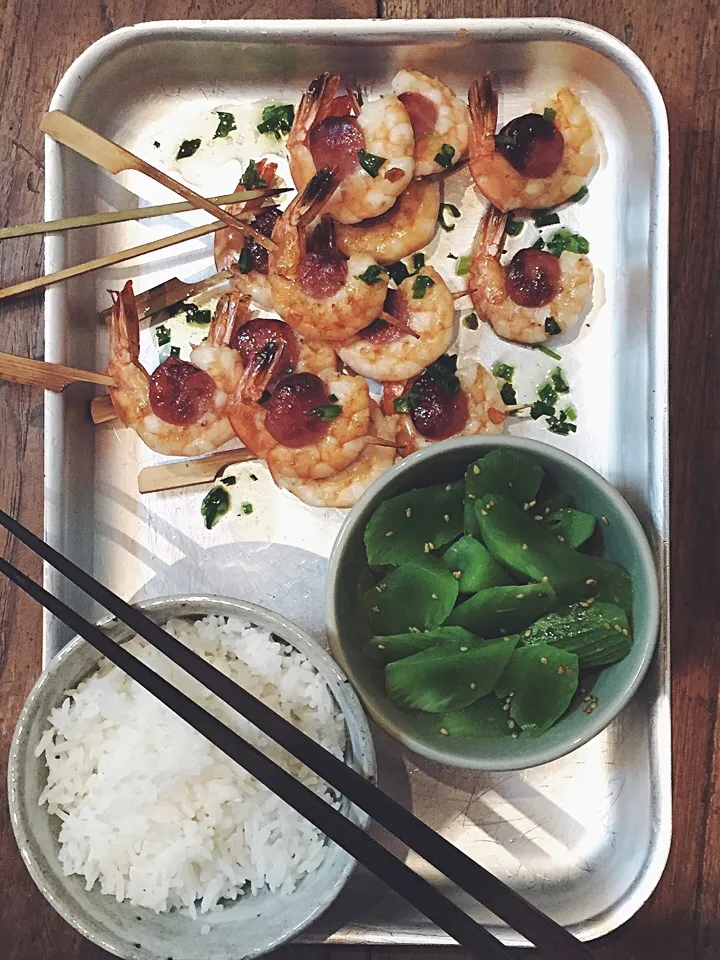 Grilled shrimp and sausage skewer|rick chanさん