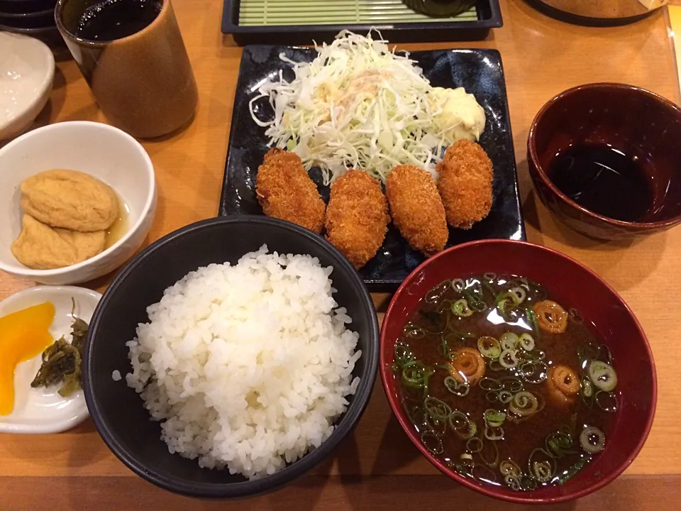 日替わり定食はカキフライ。|liccaさん