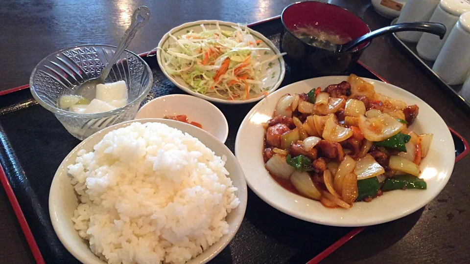 【日替定食】鶏肉と野菜の四川風炒めを頂きました。|momongatomoさん