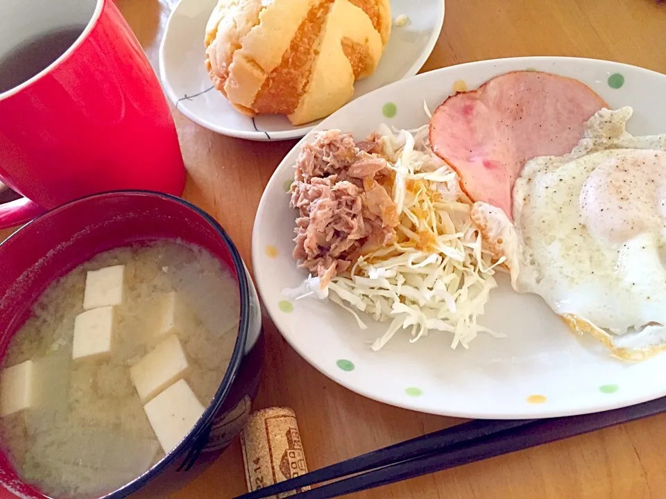 遅いランチ🍞今日はメロンパン|☆Misako☆さん