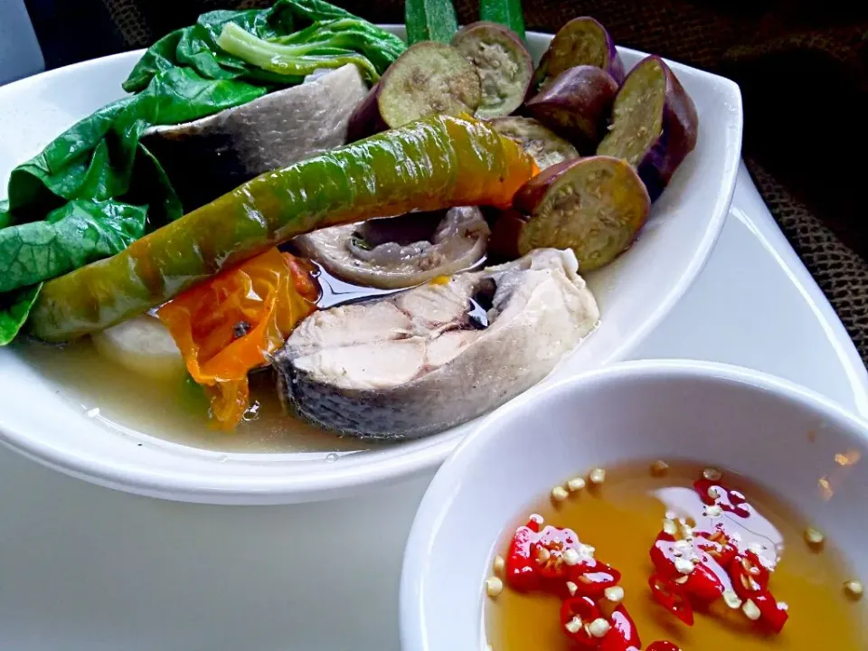 Filipino dish- sinigang na bangus.|Azrinohさん