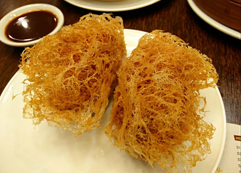 Golden fried Taro puffs|Mariano Ngさん