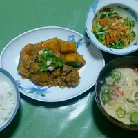 Snapdishの料理写真:麻婆南瓜
オクラとカニカマのスープ
モヤシと豆苗のナムル|こんぶさん