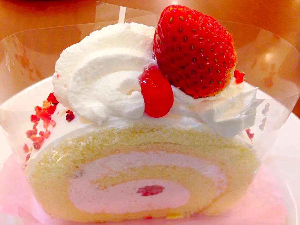 🍓Strawberry RollCake🍓|山田さん