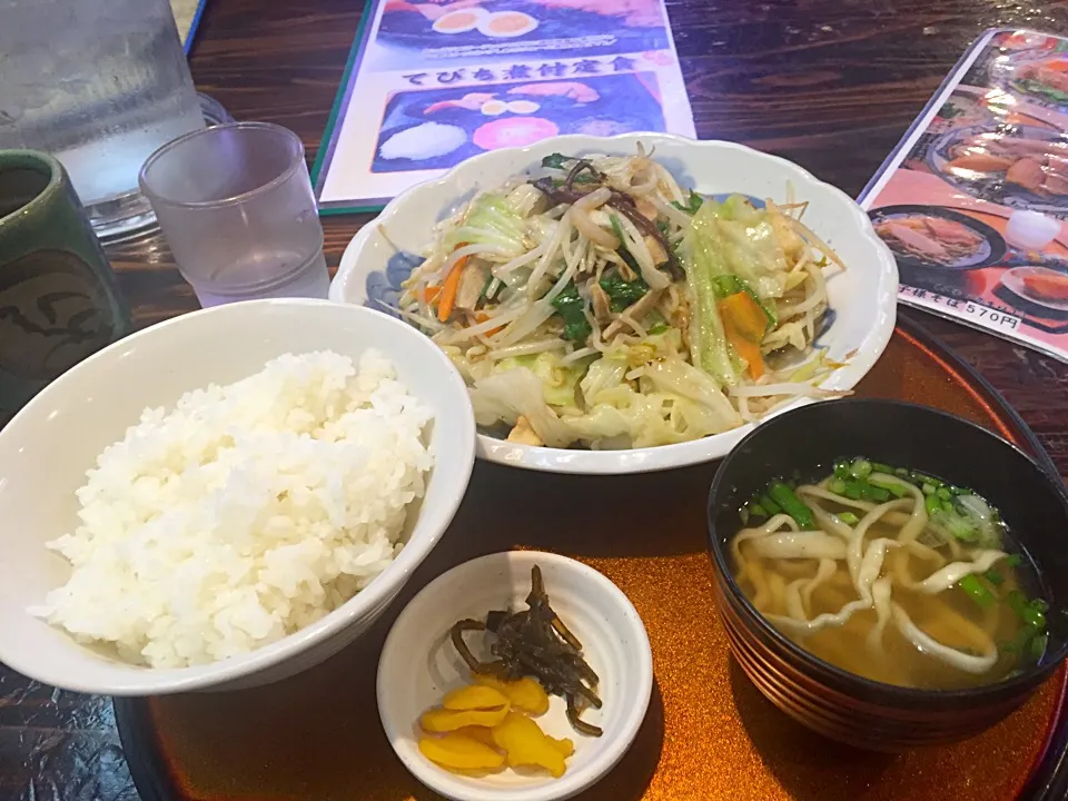 Snapdishの料理写真:野菜炒め定食|麦汁さん