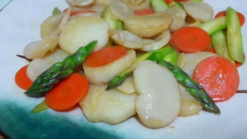 stir-fried scallop with asparagus and mountain yam|steven z.y.さん