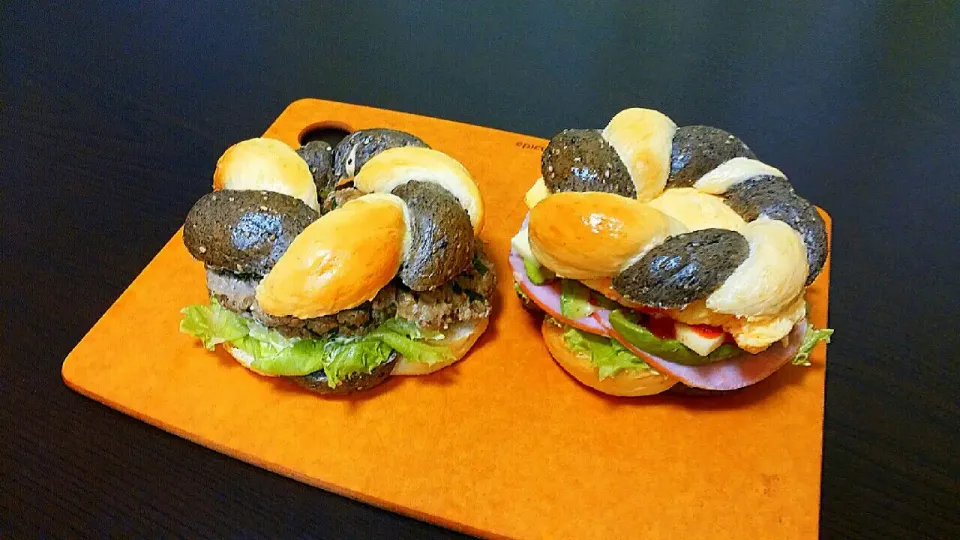 旦那弁当☆手作りバンズで二種のサンドイッチ🍔♪|pikyuさん