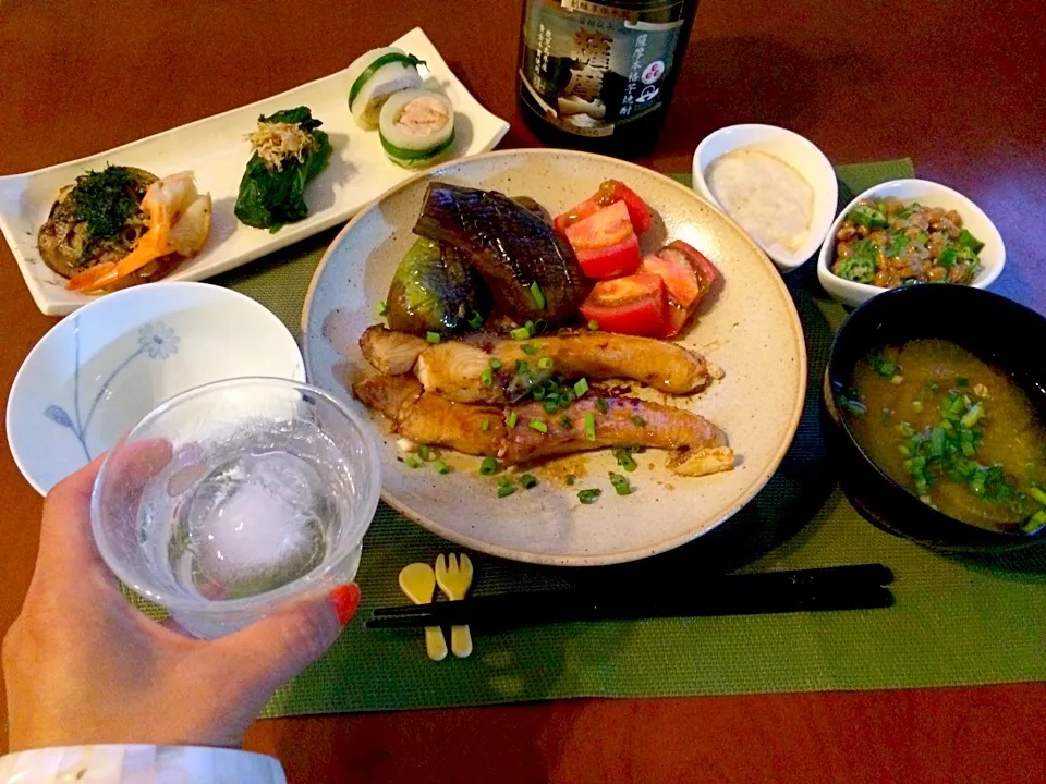 Today's Dinner🍴前菜･ｵｸﾗ納豆･大和芋･鰤の照り焼き･お味噌汁･白飯(早炊き待ちw)|🌈Ami🍻さん