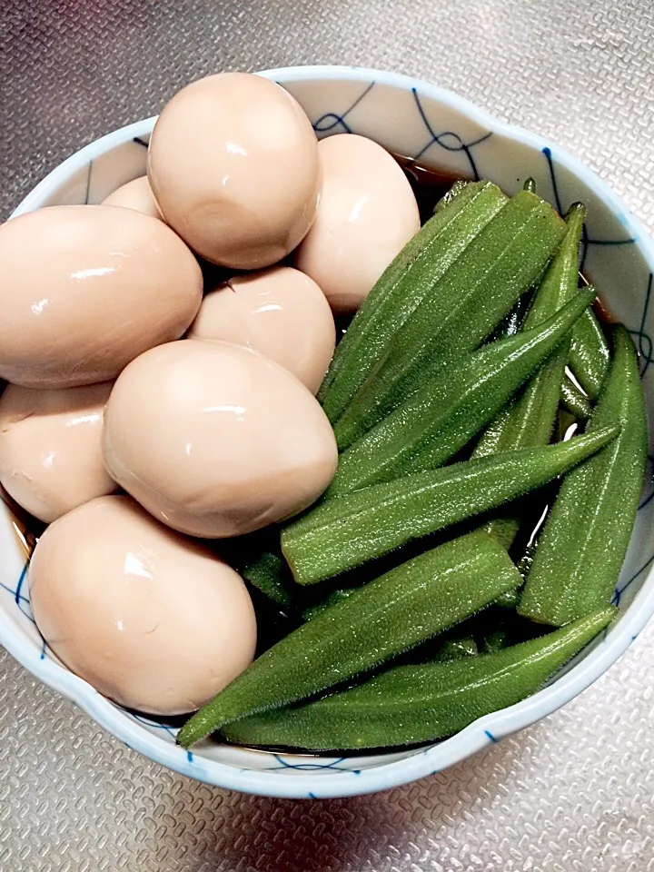 半熟味玉子とオクラの煮浸し|朋さん