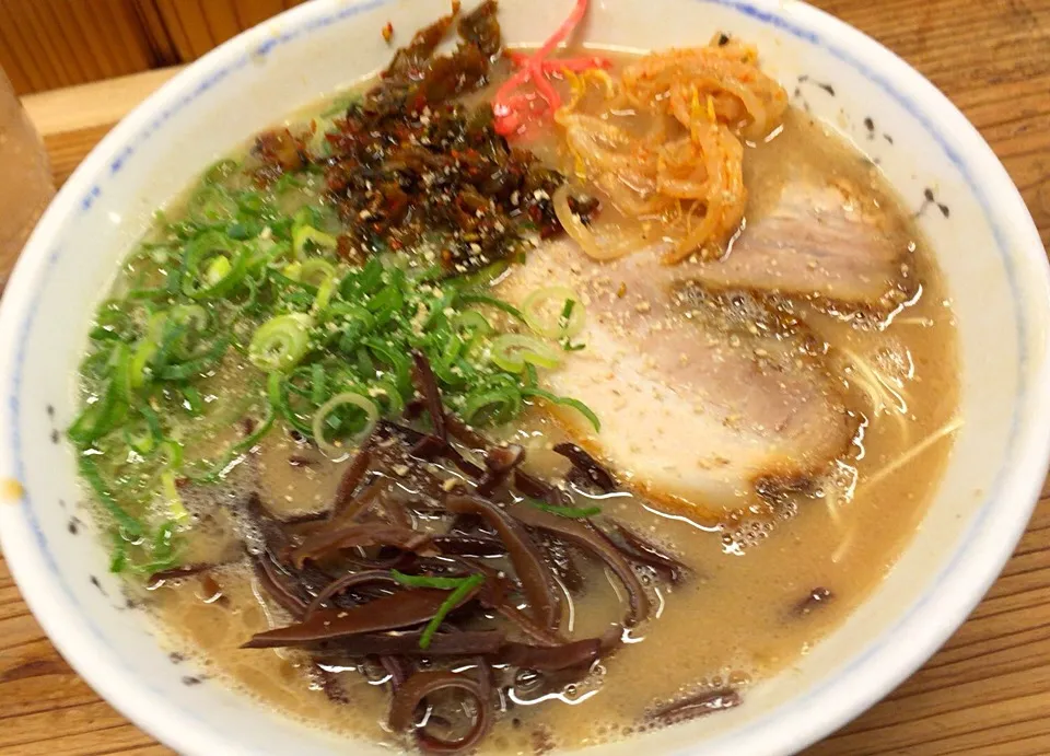 ☺️超濃厚豚骨ラーメン🍜|きのすけ〜さん