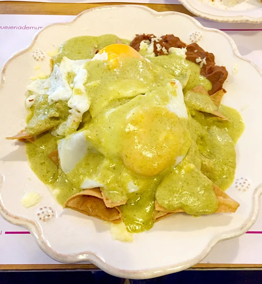 Chilaquiles con huevo|Eduardo Mestre Sさん