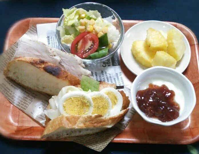 Snapdishの料理写真:『ローストポークでバタールサンドの朝ごはん』|seri-chanさん