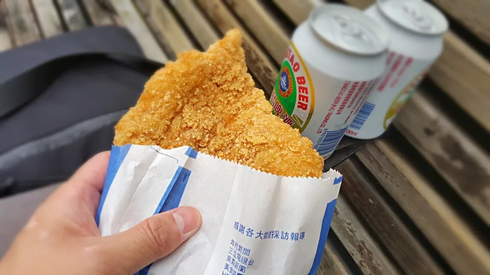 Very Large Deep Fried Chicken Leg|なるさんさん