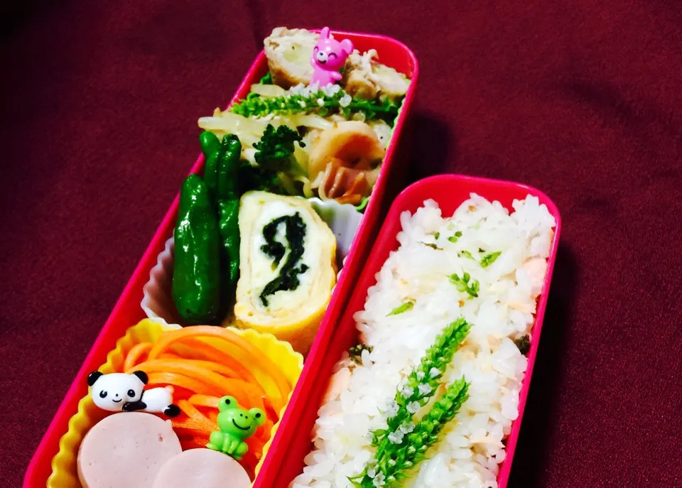 Snapdishの料理写真:☀️久しぶりの簡単お弁当.豚肉🐷生姜巻き.鮭と紫蘇の穂🌿混ぜご飯にしました|keikoさん