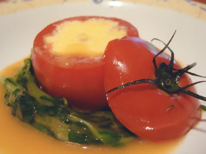 トマトのホタテ茶わん蒸し　豆苗バターソース #シェフごはん|シェフごはんさん