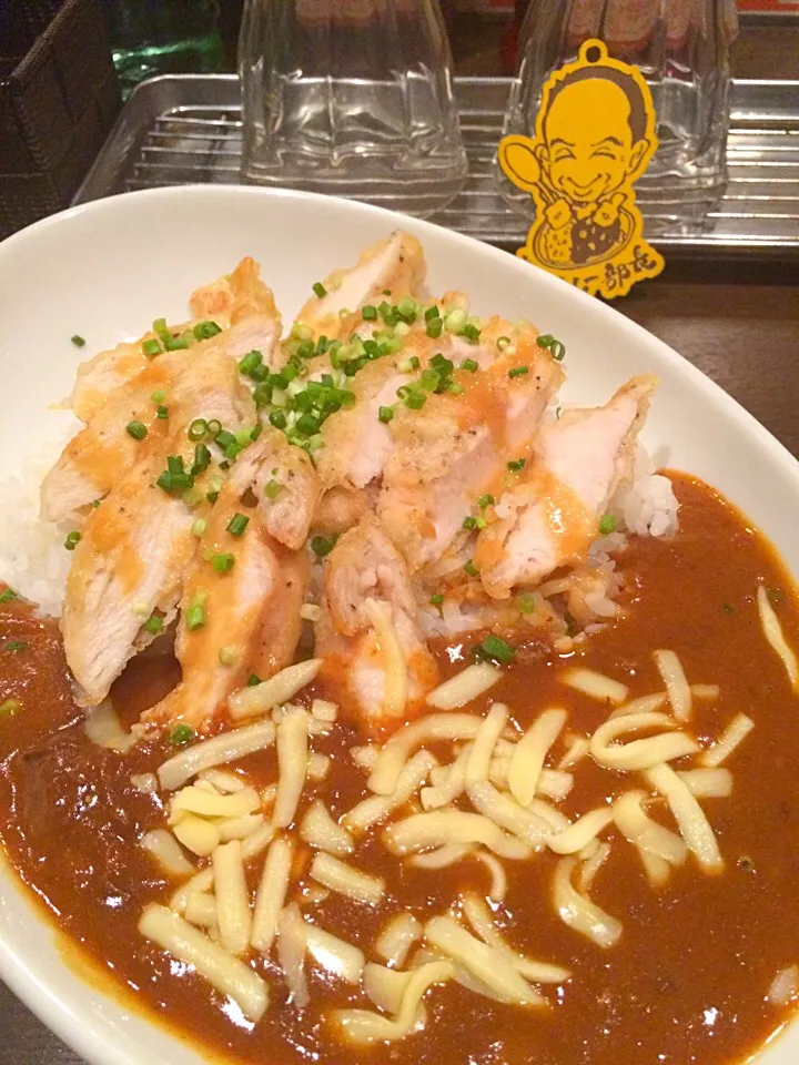 Snapdishの料理写真:サムズの週替わりカレーは、ボリューム満点！！鶏天のからし醤油カレー|大阪カレー部長さん