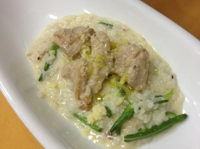 Snapdishの料理写真:鶏肉と金針菜のパリメザンリゾット #シェフごはん|シェフごはんさん