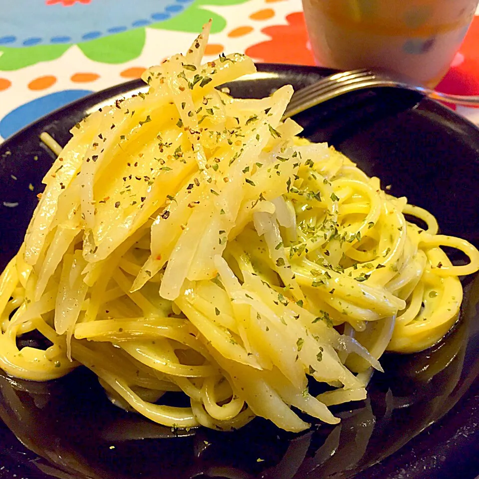 明太バジルクリームパスタ( ´͈ ᗨ `͈ )◞♡⃛|さくたえさん