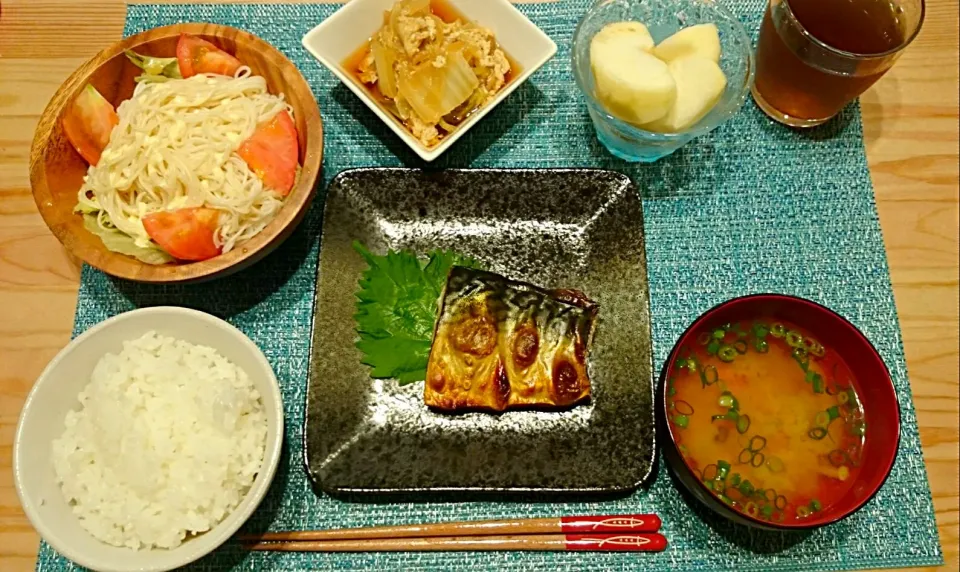 *焼き鯖
*そうめんサラダ
*白菜とたまねぎの卵とじ
*お味噌汁
*りんご|yuiさん