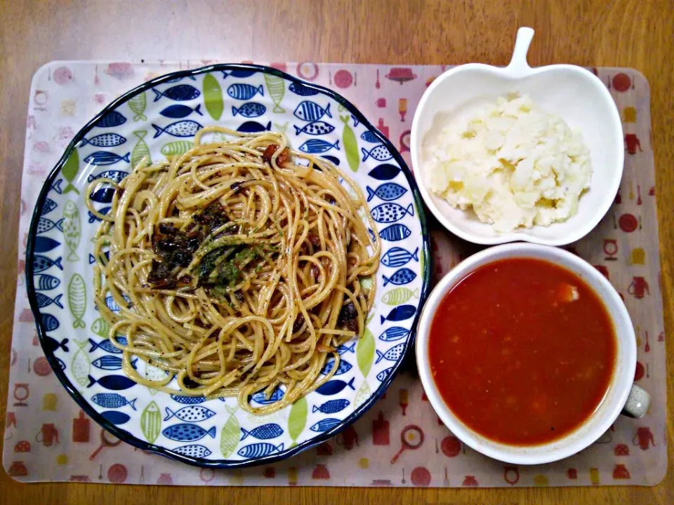 ９月７日 アンチョビと玉ねぎのパスタ ポテトサラダ 豆とベーコンのトマトスープ|いもこ。さん