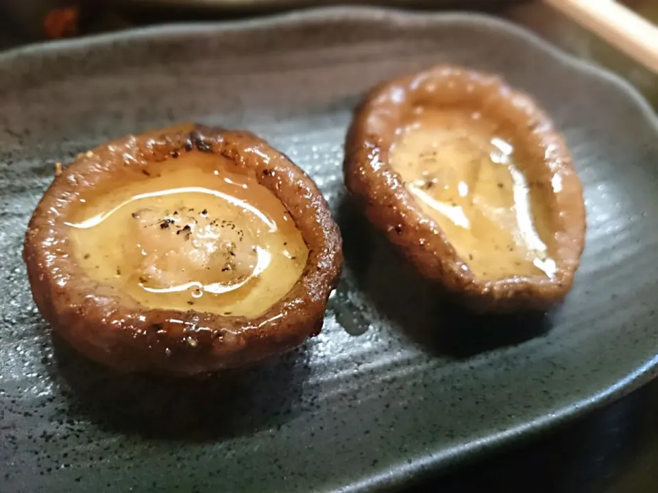 しいたけ炭火焼き|イヌノヒトさん