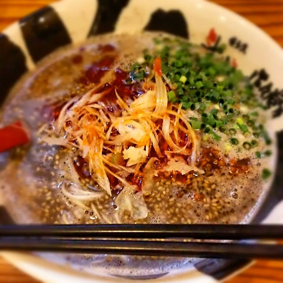 黒ゴマ担担麺～d(^-^)|たかたかさん