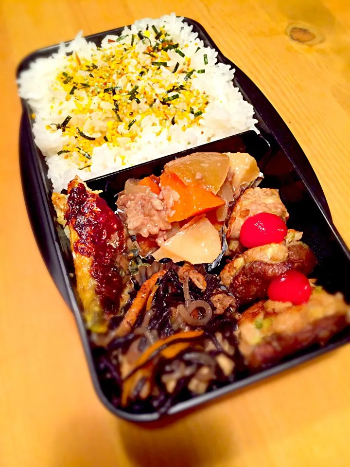 Snapdishの料理写真:残り物いろいろ弁当😁🍱|meyou..さん