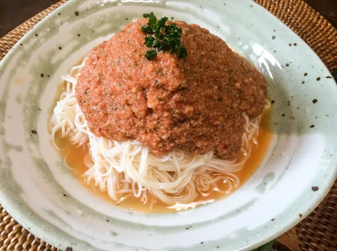 Snapdishの料理写真:トマト辛そうめん(ガスパチョ風) #シェフごはん|シェフごはんさん