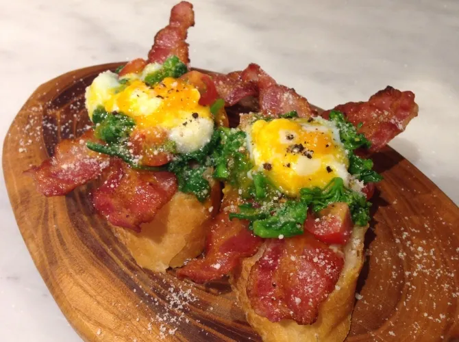 菜花のブルスケッタ  カルボナーラ仕立て #シェフごはん|シェフごはんさん