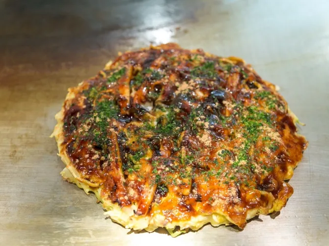 Snapdishの料理写真:お好み焼き屋さんのイカモダン焼き（大阪風） #シェフごはん|シェフごはんさん