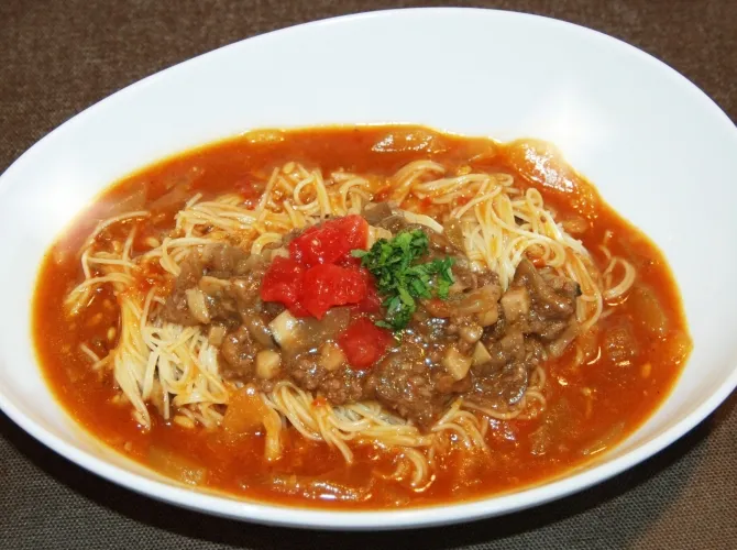 ミラノ風トマトたっぷりカレーカペッリーニ #シェフごはん|シェフごはんさん