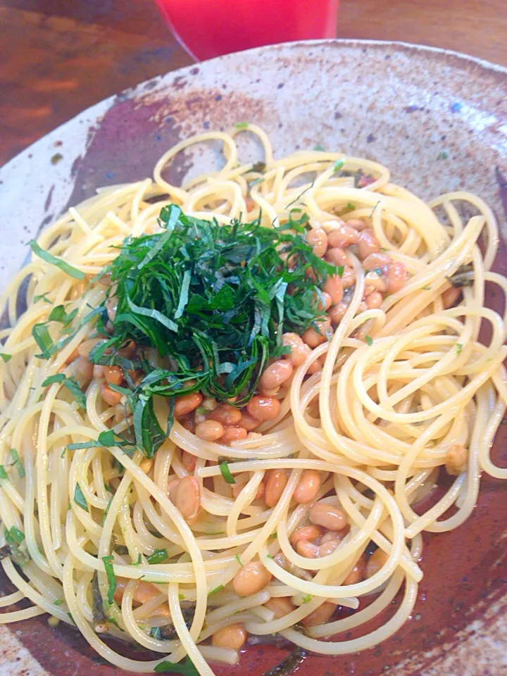 1人ご飯
納豆パスタ〜ネギがなくとりあえずシソを散らしてみた〜|ちなみんさん