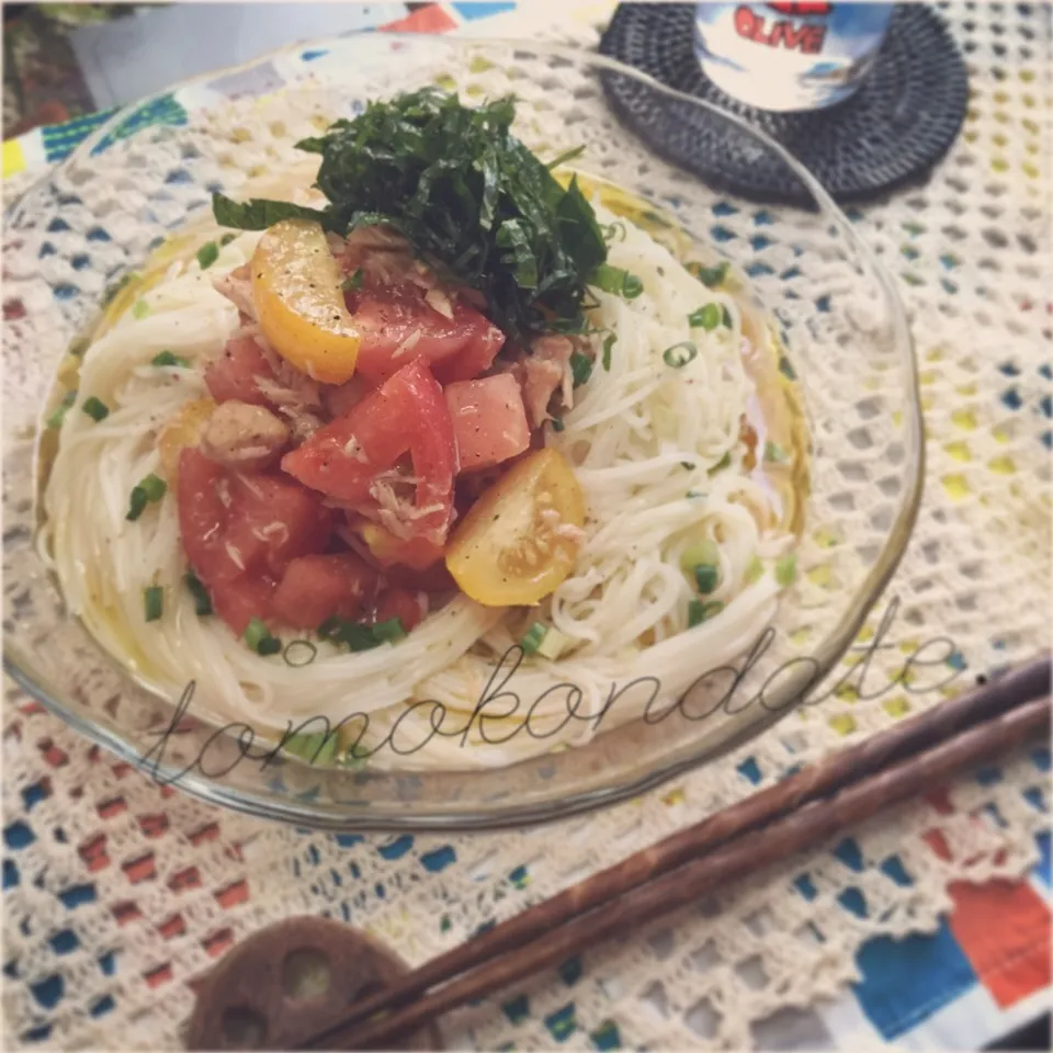 ツナとトマトでぶっかけそうめん🍴♡|🇯🇵ともこちゃん。さん