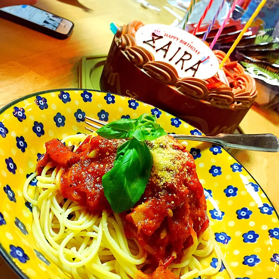 For my daughter's 19th birthday... My own version of " bacon and eggplant tomato-garlic pasta|Laarni Nabongさん