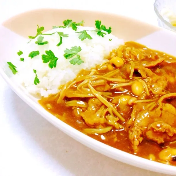 今日の晩ご飯はえのきカレー。|まっちGさん