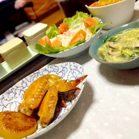 Snapdishの料理写真:❤︎おうち晩御飯❤︎鶏手羽と大根の甘辛焼き|ぴとみさん