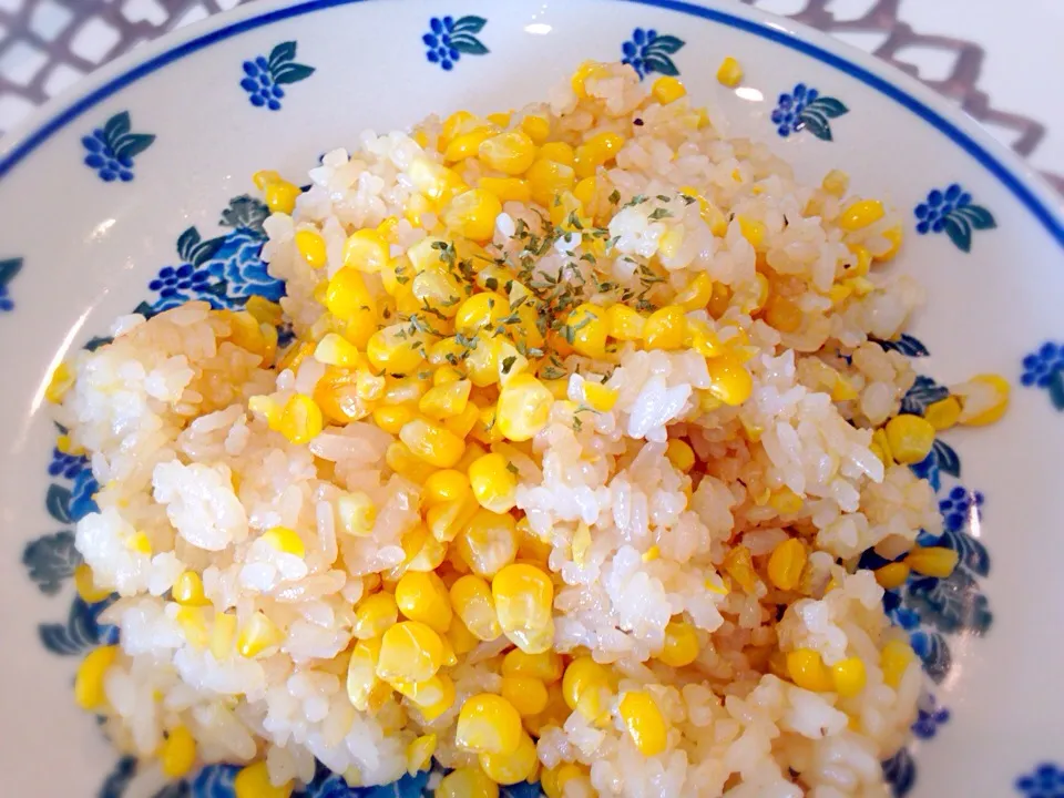 りるのんさんの料理 洋風コーン炒飯🌽|ゆきさん