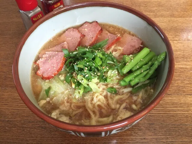 Snapdishの料理写真:マルちゃん正麺🍜、味噌味❗️꒰✪ૢꇵ✪ૢ꒱ෆ⃛ෆ⃛ೄ✨|サソリさん