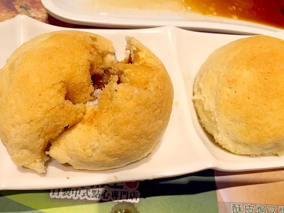 Baked bun with BBQ pork|Sky Blueさん