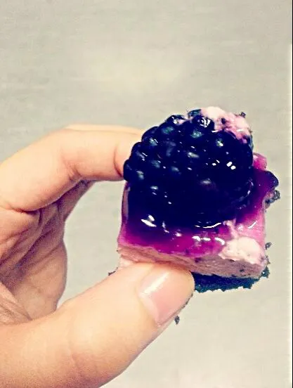 Snapdishの料理写真:chilled blueberrry cheesecake#dentist #chefwannabe|effafazlinaさん