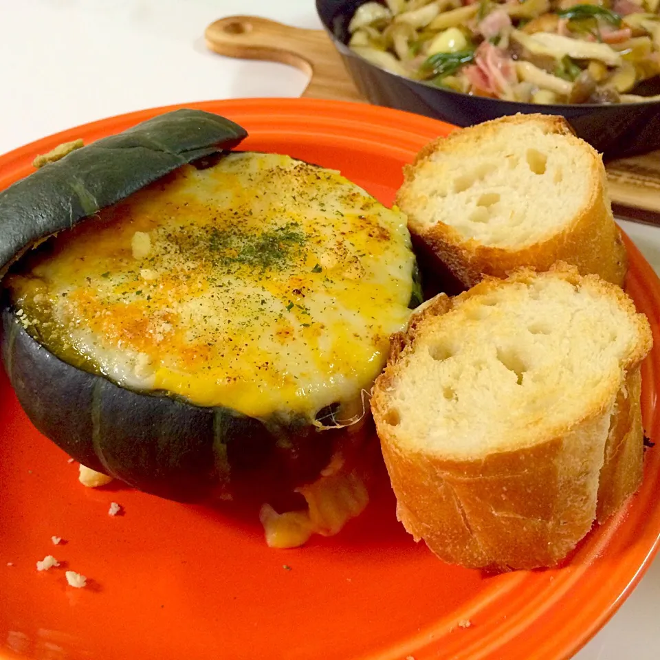 コンテを食べてみました:お料理部門
👻ハロウィンはコレで決まり🎃まるごとかぼちゃのチーズたっぷりグラタン☺︎♩|Jessy♡さん