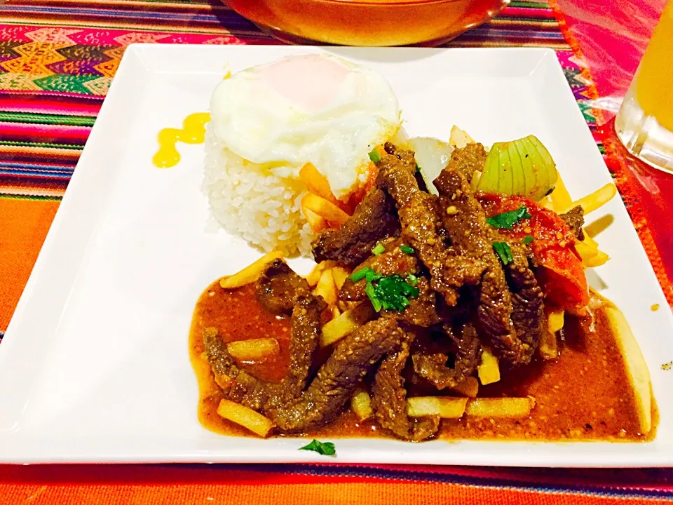 Snapdishの料理写真:Lomo Saltado (Peru)|avarnとayakaさん