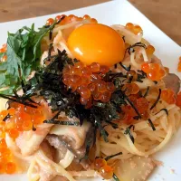 Snapdishの料理写真:たらこクリームパスタ いくらのせ|ohanaさん