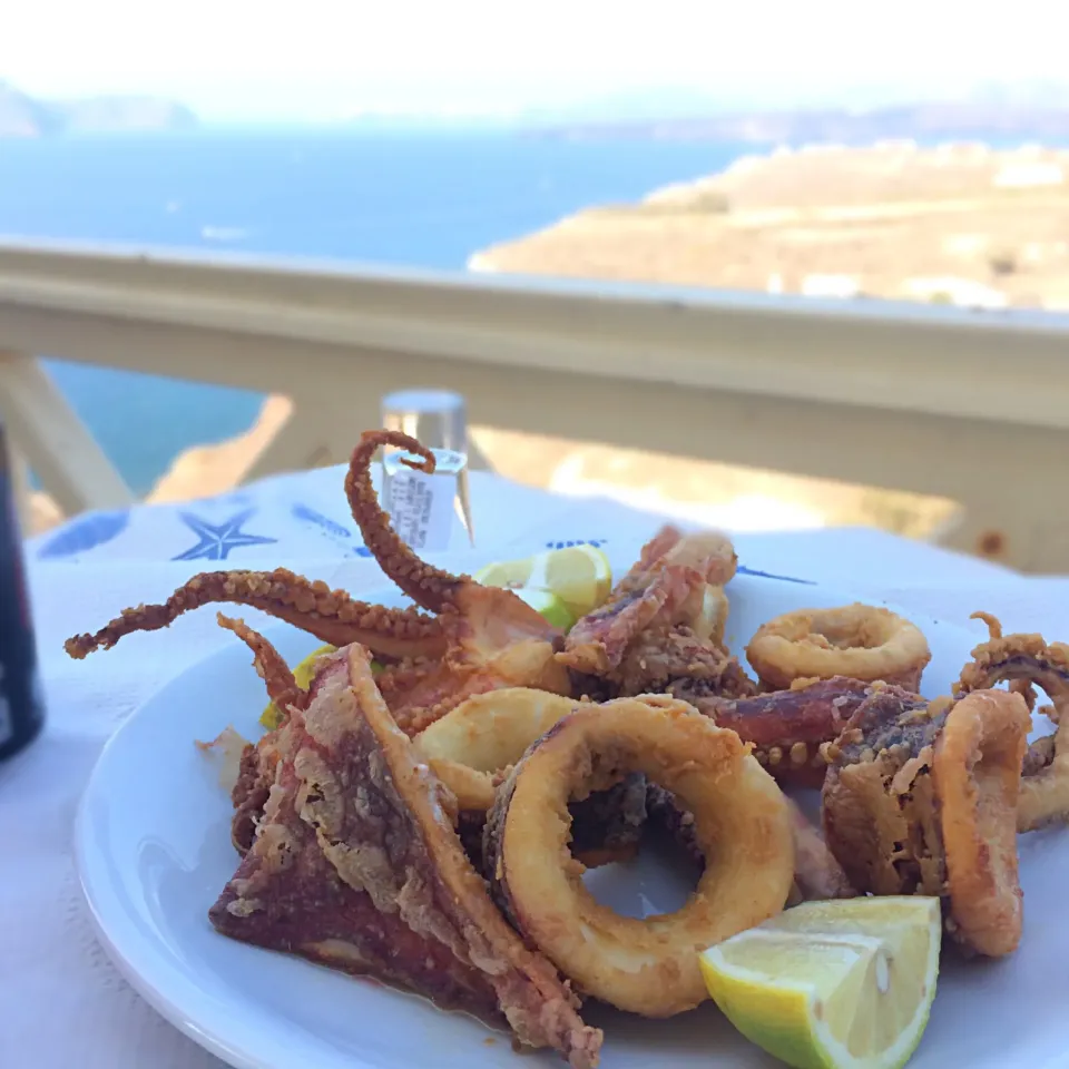 Gigantic fried squid|Tinky 🍒さん