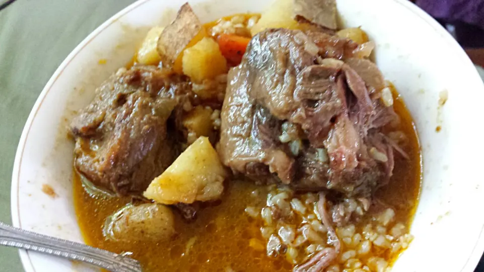 Oxtail stew with brown rice|Bridgette Batesさん