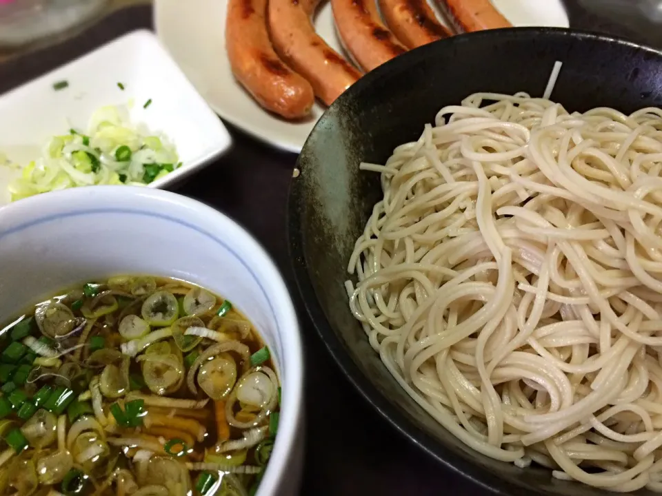 冷たいお蕎麦&アグー豚のソーセージ♪|mii’s⭐️お家ご飯さん