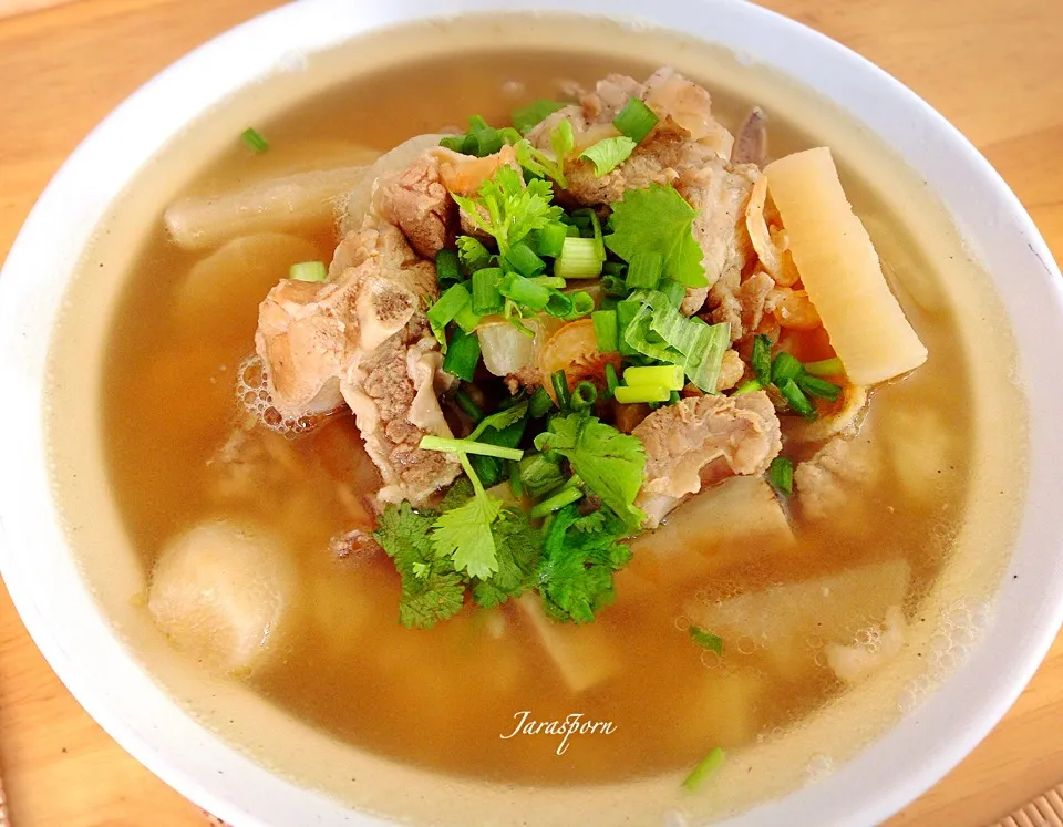 Rice Soup with pork bones. : ข้าวต้มน้ำซุปกระดูกหมู|Jaraspornさん